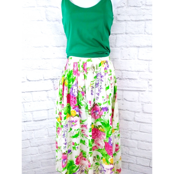 Lee Winter Dresses & Skirts - Vintage 80's Floral Prairie Farm Skirt